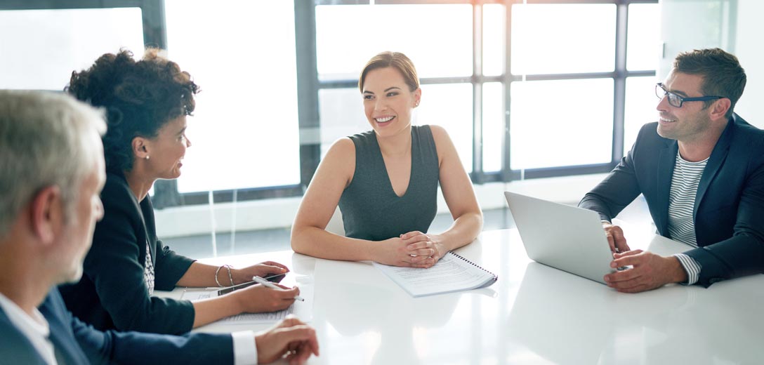 tile-azl-people-in-conference-room