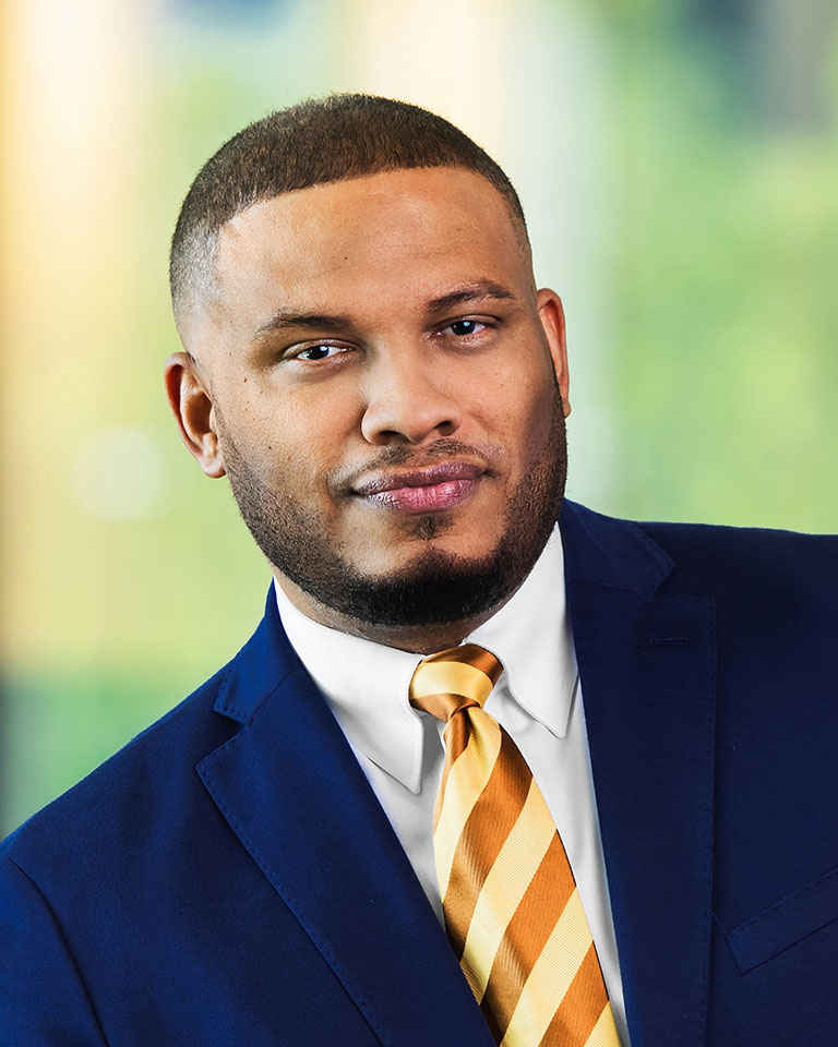Headshot of Travis Walker, Business solutions and diversity consultant, Allianz Life Insurance Company of North America
